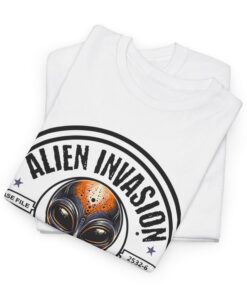 Unisex heavy cotton tee with the text 'Alien Invasion Survivor Club.