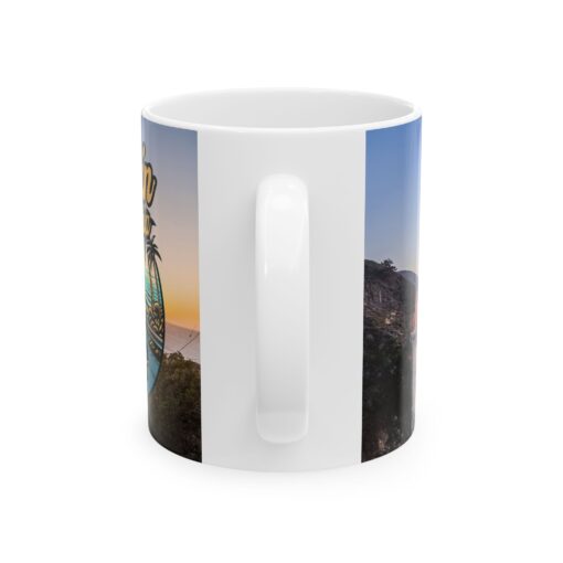 a white coffee mug handle